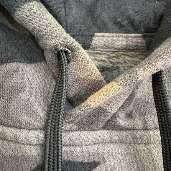 Hollister Bold Print Logo Graphic Hoodie Sweatshirt Black Camo Mens Size M - Picture 5 of 10